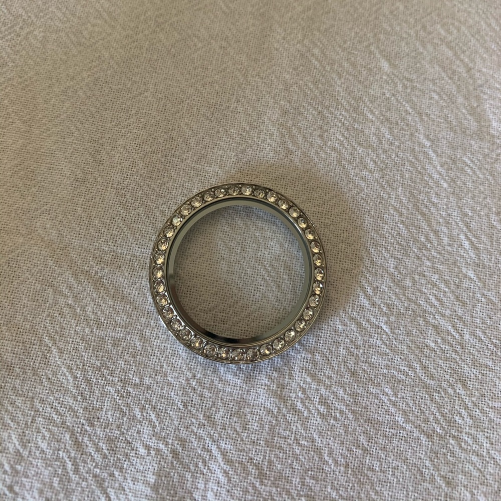 Origami Owl medium crystal locket face